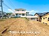 外観：【外観写真】周辺は落ち着いた住宅街で、毎日の買い物や通勤・通学も快適な立地。