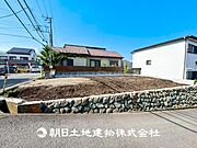 【外観写真】温かい太陽を感じる事ができるのは、目の前に遮るものが無いから。彼方に広がる風景が絵画のように広がります。