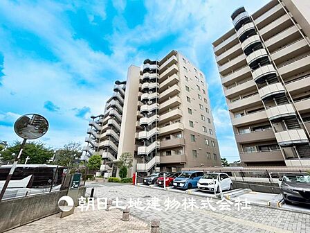 【外観・立地】その家から感じられる、気品・上質・重厚感・極細やかさ、そのすべては見た者に安らぎを与える特別な空間です。