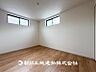 室内：【洋室】爽やかな空間演出とセンス良く纏められた室内は寛ぎ空間でなければなりません。妥協せずにまとめ上げました。