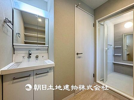 【洗面化粧台】こだわりをもった洗面台は普段の日々をファッショナブルな日々に変換してくれる力があります。