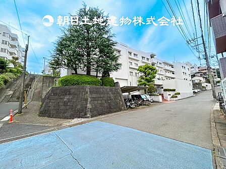 【外観写真】時間のゆとりと空間、爽やかな陽光がもたらす光と風を贅沢なまでに感じる暮らしがここに始まります。