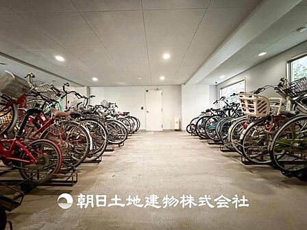 【共用部】時間のゆとりと空間、爽やかな陽光がもたらす光と風を贅沢なまでに感じる暮らしがここに始まります。