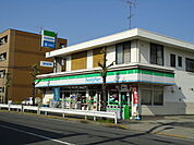 ファミリーマート　皿沼二丁目店（608m）