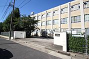名古屋市立川名中学校 290m