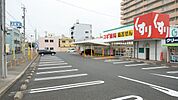 スギ薬局牛巻店 190m