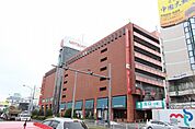 北野エース三越星ヶ丘店 211m