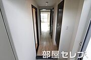 玄関からの写真です。