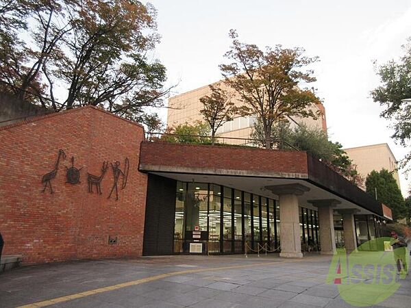 画像30:神戸市立中央図書館 453m