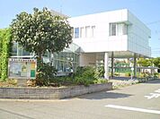 東松山市立高坂図書館 560m