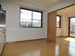 サンコート三園 104 1階2DKのリビング/ダイニング