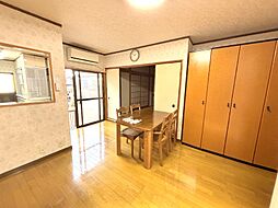 (仮称)若木3丁目貸家 1 1階4SLDKのリビング/ダイニング