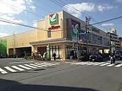 ヨークマート練馬平和台店 174m