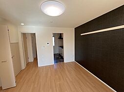 Ａｍｂｉｔｉｏｎ　II 102 1階1Kのリビング/ダイニング