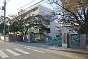 西原小学校　徒歩7分