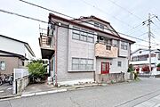 ◎低層地域の良好な住環境◎スーパー等近く買い物便利◎小・中学校近く子育て環境良好