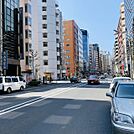 ビル前面道路