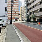 ビル前面道路