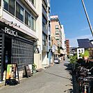 ビル前面道路
