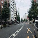 ビル前面道路
