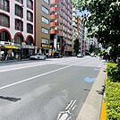 前面に春日通り