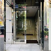 オフィスビル出入口