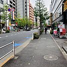 ビル前面道路