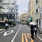 ビル前面道路