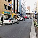 ビル前面道路