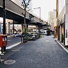 ビル前面道路