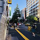 ビル前面道路