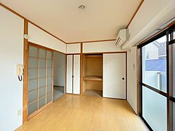 居間
