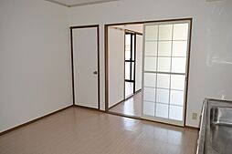 ジュネス新田B棟 103 1階3LDKのリビング/ダイニング