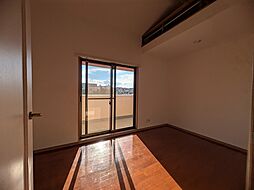 クレスト東本浦 601 6階4LDKのリビング/ダイニング