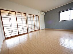 ひらいちビル3 105 1階2LDKのリビング/ダイニング