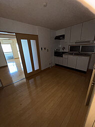 ストーリアヒカリマチ 402 4階2DKのリビング/ダイニング