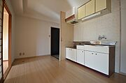 ※同建物・別物件の写真です