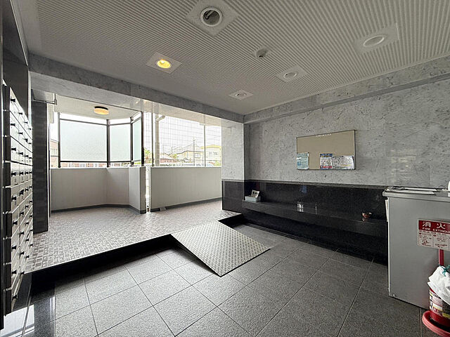 エントランス センチュリーめじろ台　角部屋 5階/-