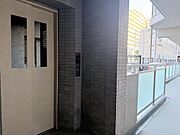 エレベーター付きなので、高齢者の方にも適しています。