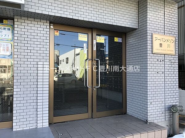 建物エントランス