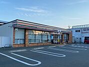 セブンイレブン豊川末広通4丁目店 152m