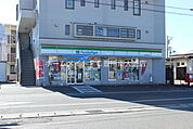ファミリーマート豊川大崎店 952m