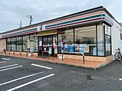 セブンイレブン豊川南大通3丁目店 231m
