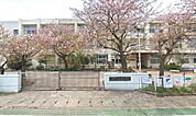彦根市立金城小学校まで約1,600m