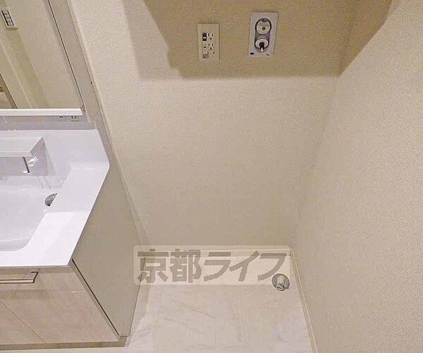 画像13:洗濯機置き場は脱衣場にあります。