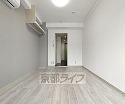 メルシーメゾネット今出川 502 5階1Kのリビング/ダイニング