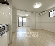 角部屋・南向きのお部屋です。ワンちゃん・ネコちゃんと一緒に暮らせます。