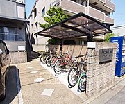 整理された駐輪場です。