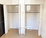 収納たっぷりのお部屋です・
