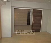 隣の洋室とつなげて使ってもよさそうですね～